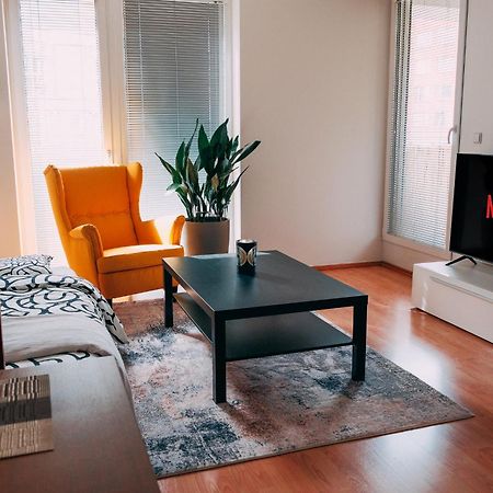 Apartman U Metra, 4 Hoste, Parking Free, Blizko O2 Arena ปราก ภายนอก รูปภาพ